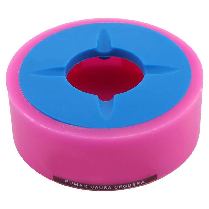 Table top ashtray with lid in silicone simple design easy to carry washable. 