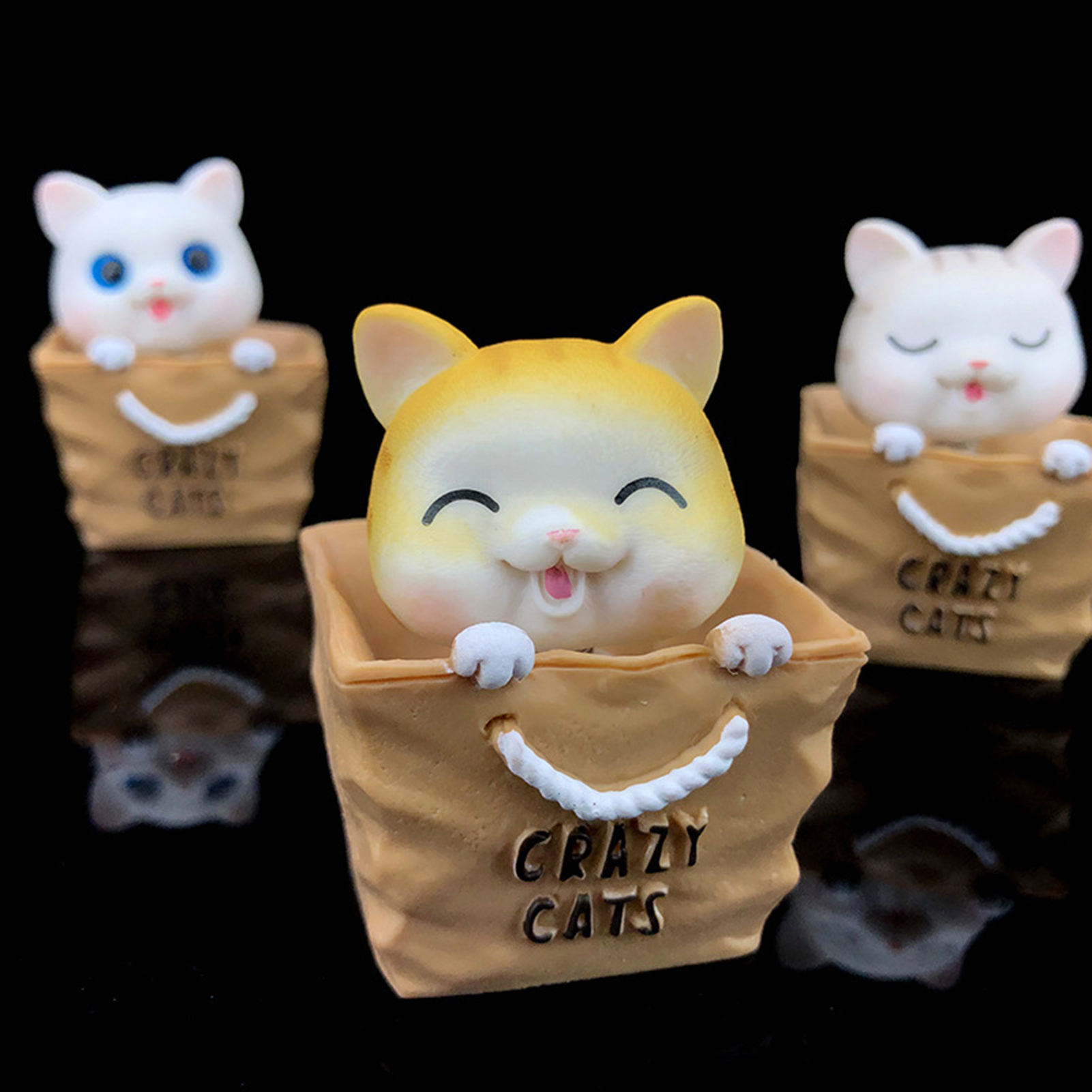 Nodding Cat Toys No Deformation Dashboard Bobble Head Cat Toys. 