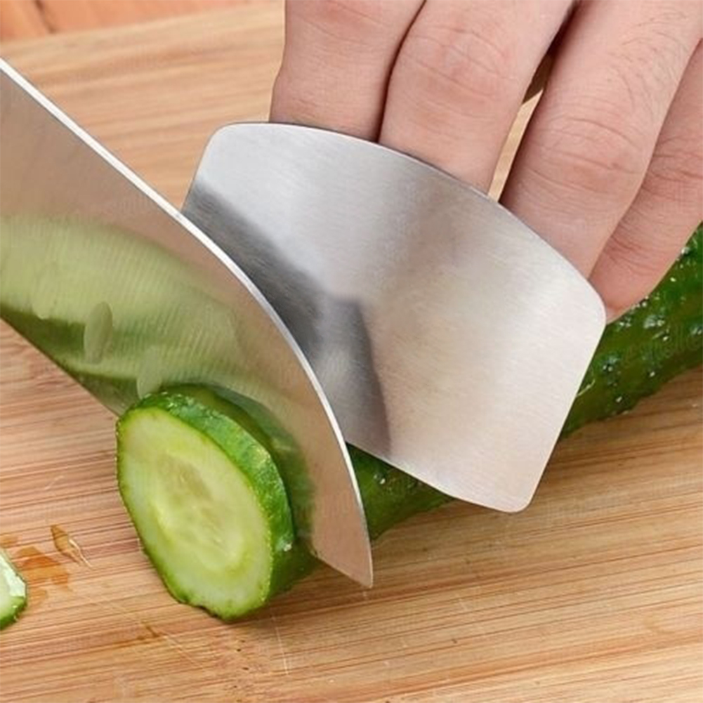 2Pcs Stainless Steel Cutting Food Vegetable Finger Protector Guard Kitchen Tool. 