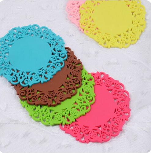 2 Pcs Silicone Dining Table Mats, Coffee Mug  Placemat High Temperature Resistant Thickening Anti-Scalding Insulation Pad. 