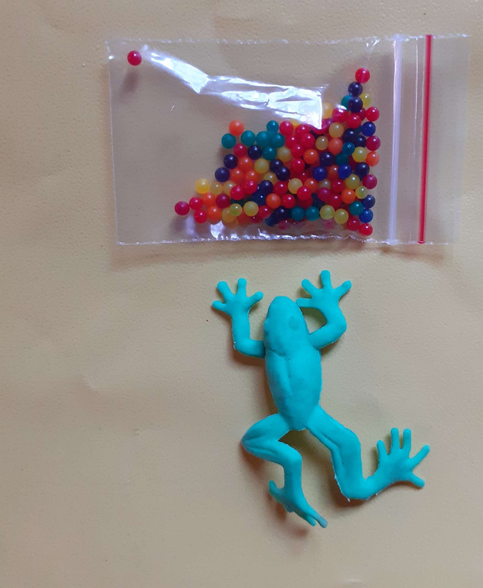 Magic Ball With 1Magic Insect Or Bug ( 1 Pack) - Slime. 