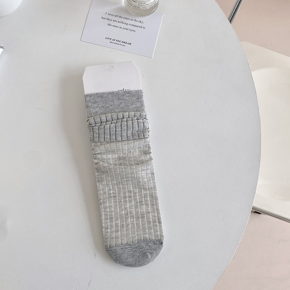 Miu wind ~ ultra-thin vertical socks women's socks summer thin with Mary Jane shoes jk pile socks catwalk with the same style