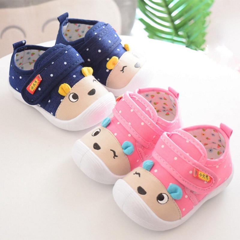 born baby shoes