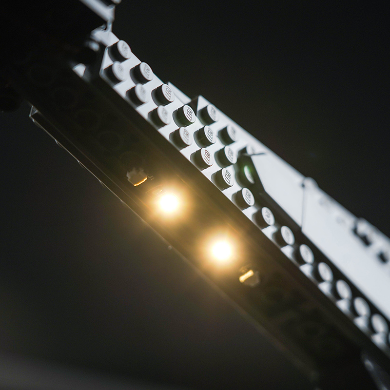 The Vonado LED 10327 set is suitable for Dune Atreides Royal Ornithopter building blocks (only including lighting accessories) KankongAgu. 