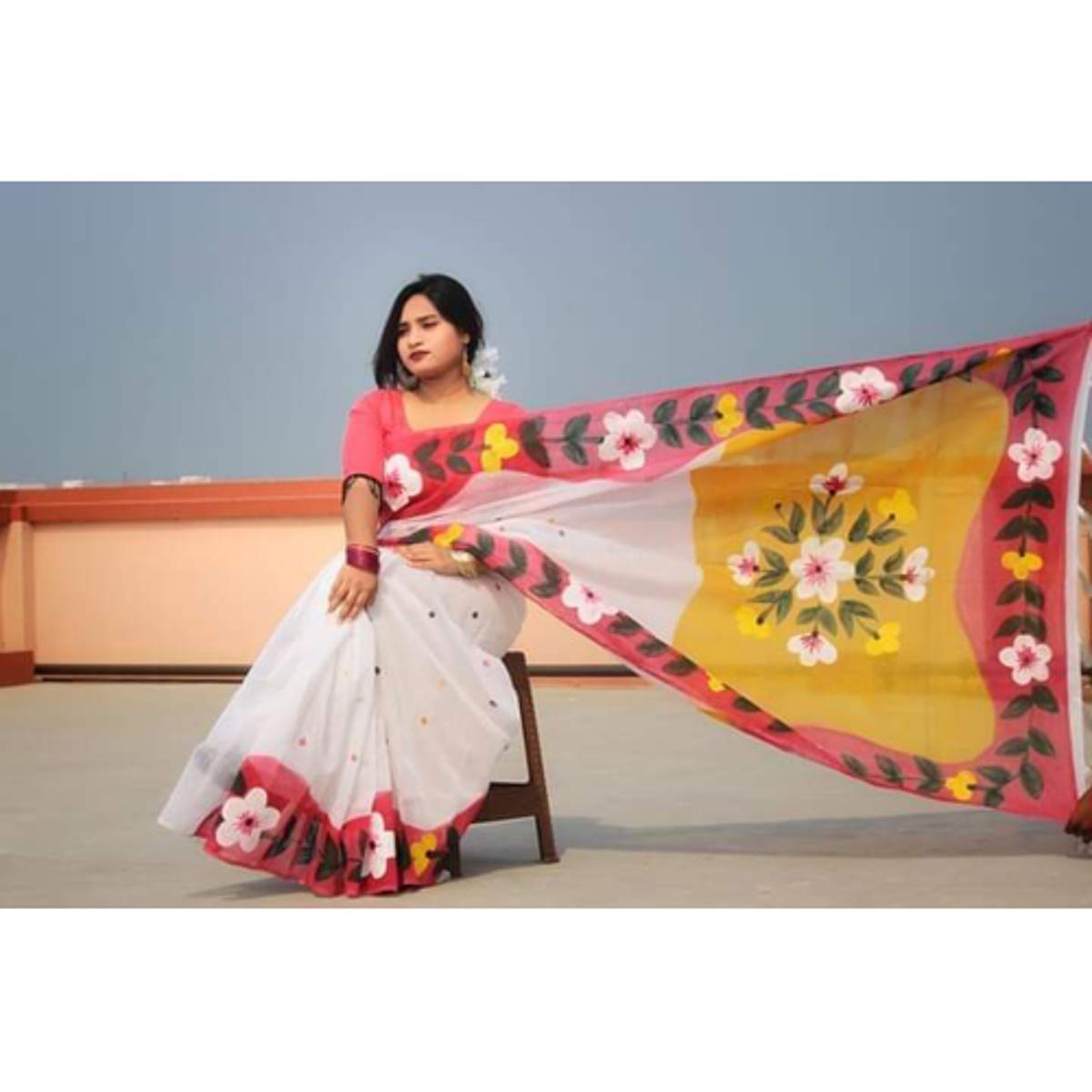 Exclusive Designer Hand Print Half Silk Saree For Stylesh & fashionable for women