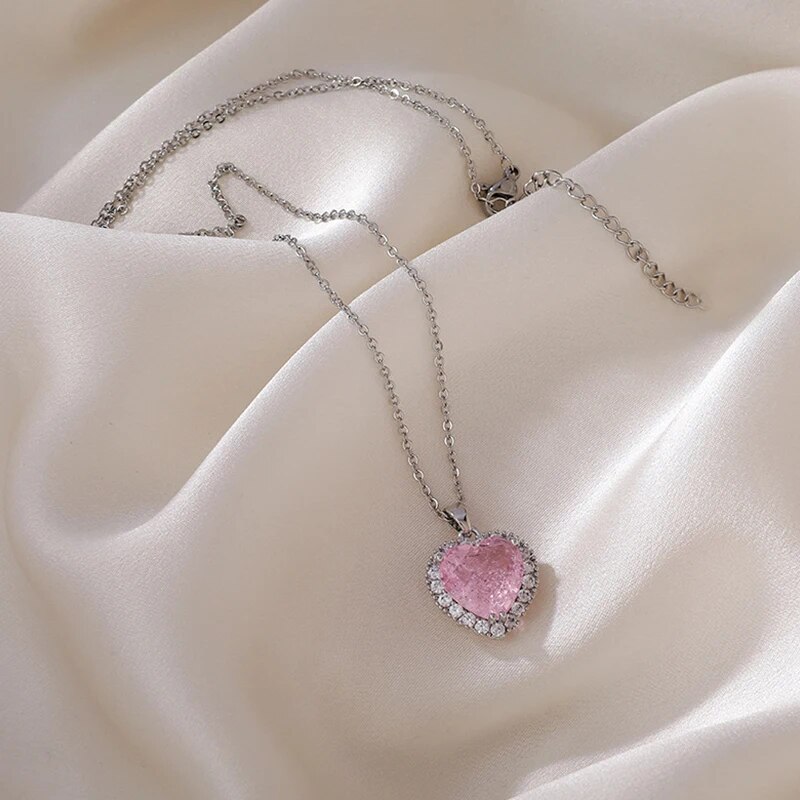 Y2K Crystal Heart Necklace Fashion Kpop Shiny Clavicle Chain Necklaces for Women Girls Pendant Necklace Party Gifts Jewelry 2023