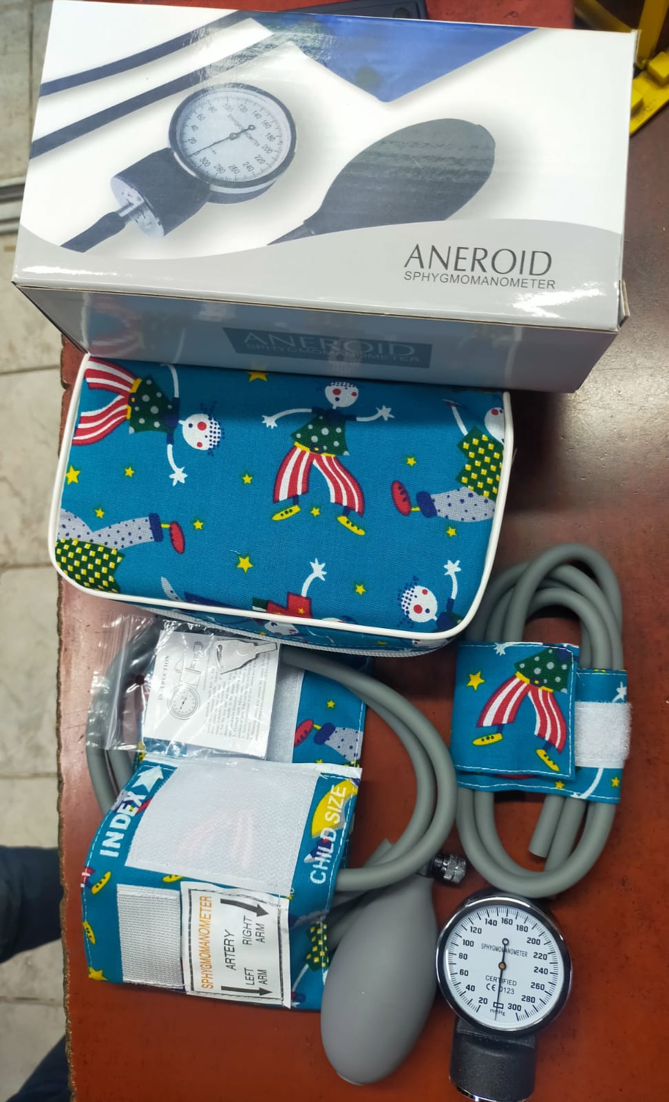 High Quality Cartoon Child Sphygmomanometer Manual Blood Pressure Monitor. 