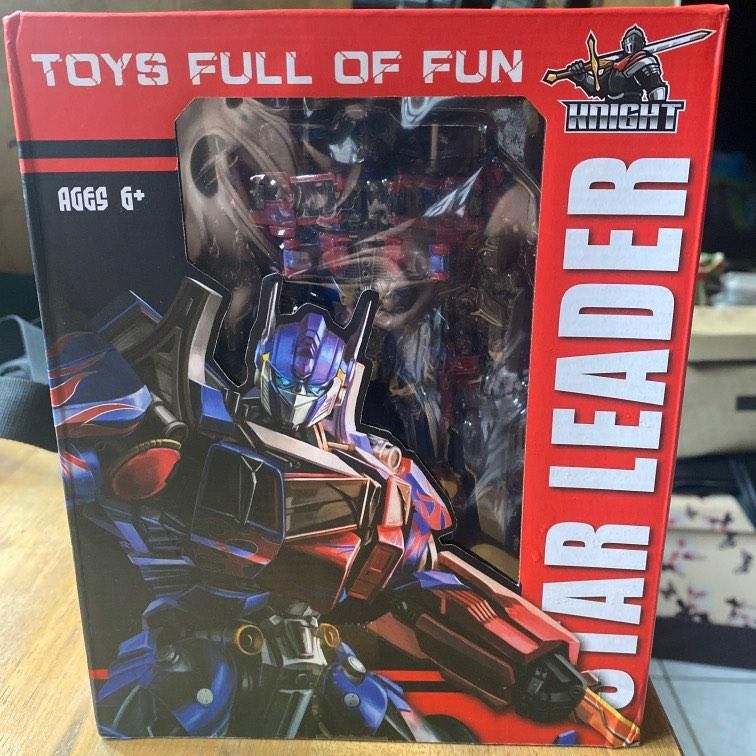 Transformer Optimus Prime Studio Series Voyager Class Knight Star Leader 8801 Star Alliance Deformation Robot Toy. 