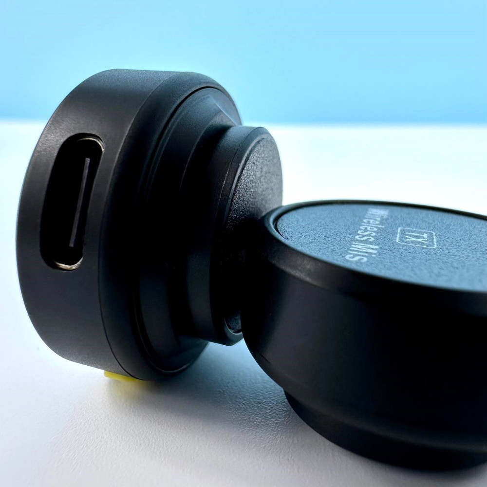 Round Shape Wireless Microphone, M1 Magnetic Collar Microphone With Noise Cancellation For Type C Mobile And Iphone. 