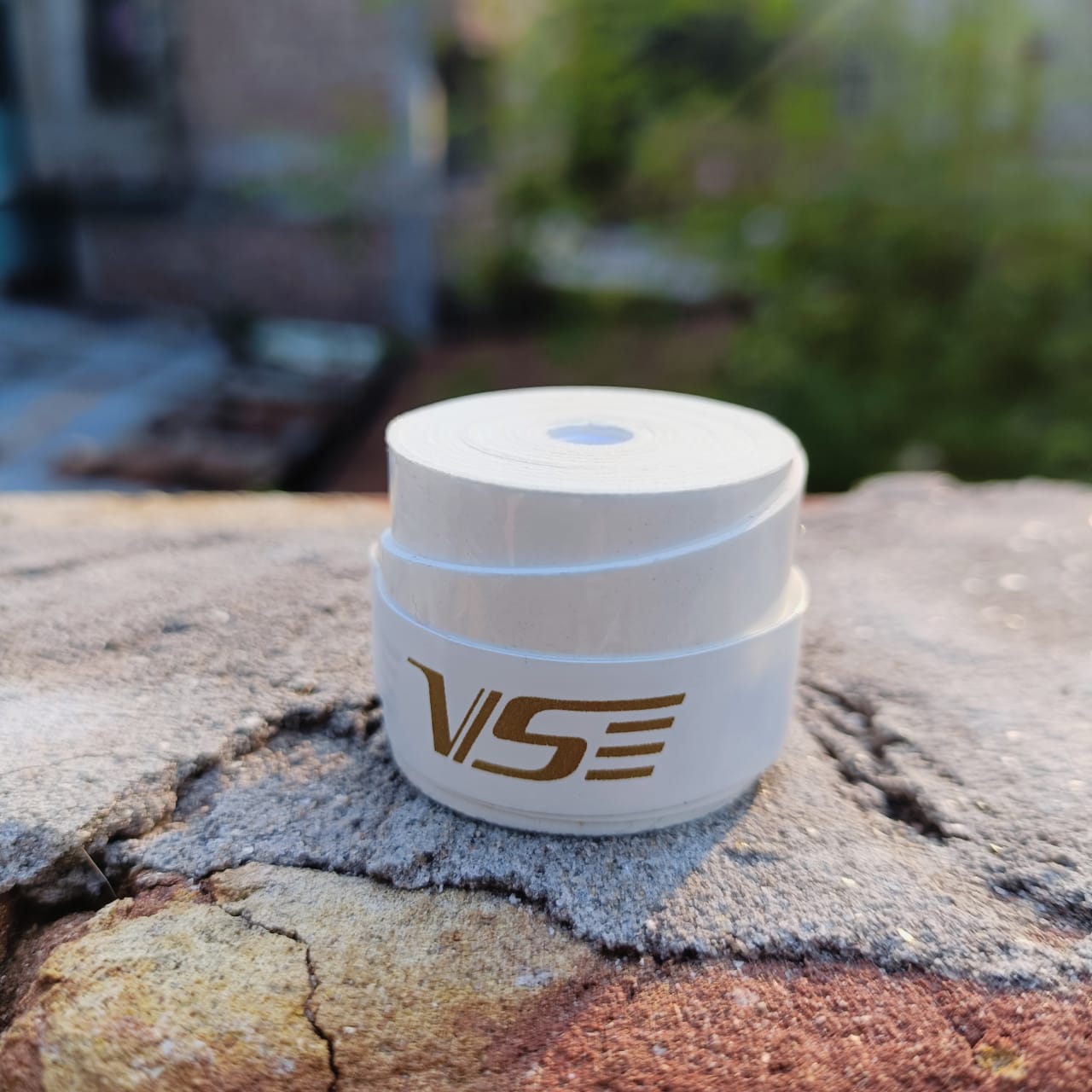 VS Badminton Grip White (1 Piece). 