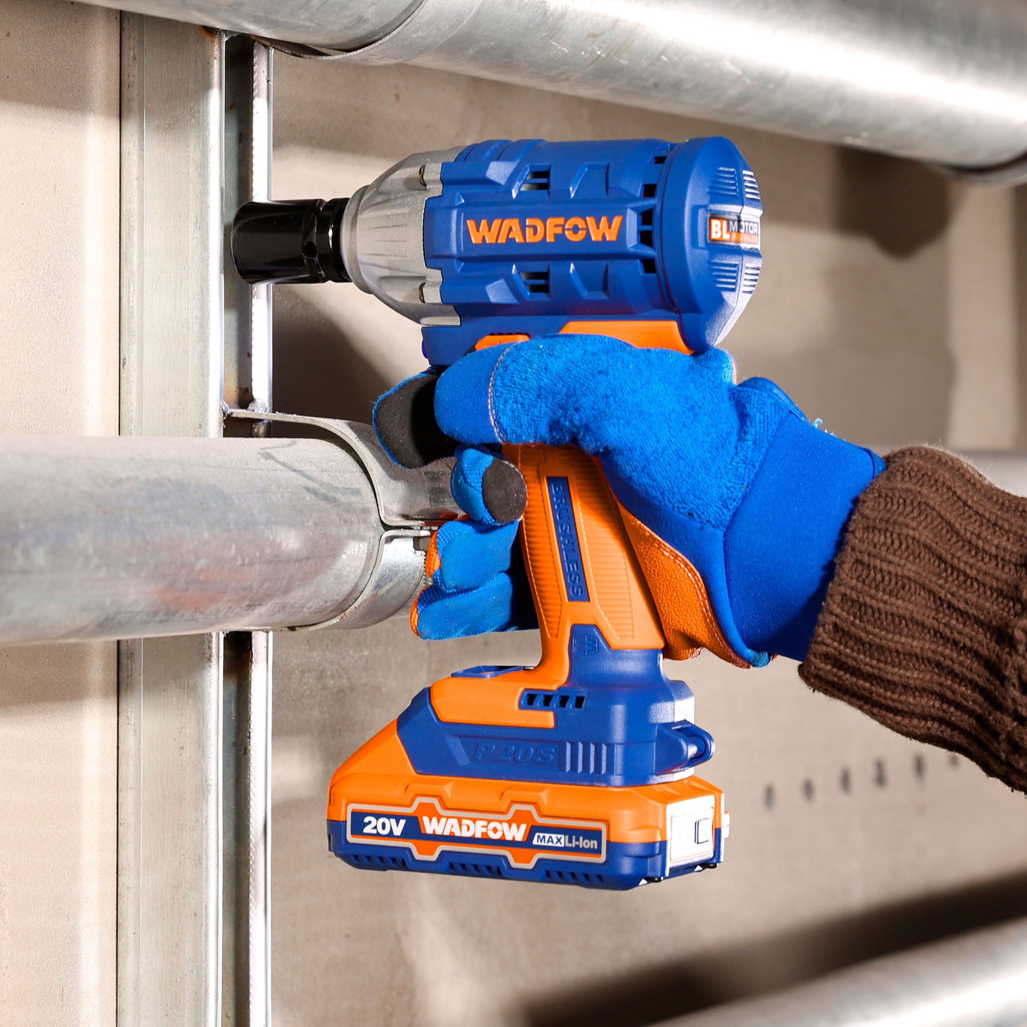 WADFOW Cordless Impact Wrench, Brushless Motor, 300 Nm, Impact Wrench, 3300 bpm, LED Light, Forward & Reverse, Cordless torque wrench With 2 pcs Batteries, Socket WCD1512. 