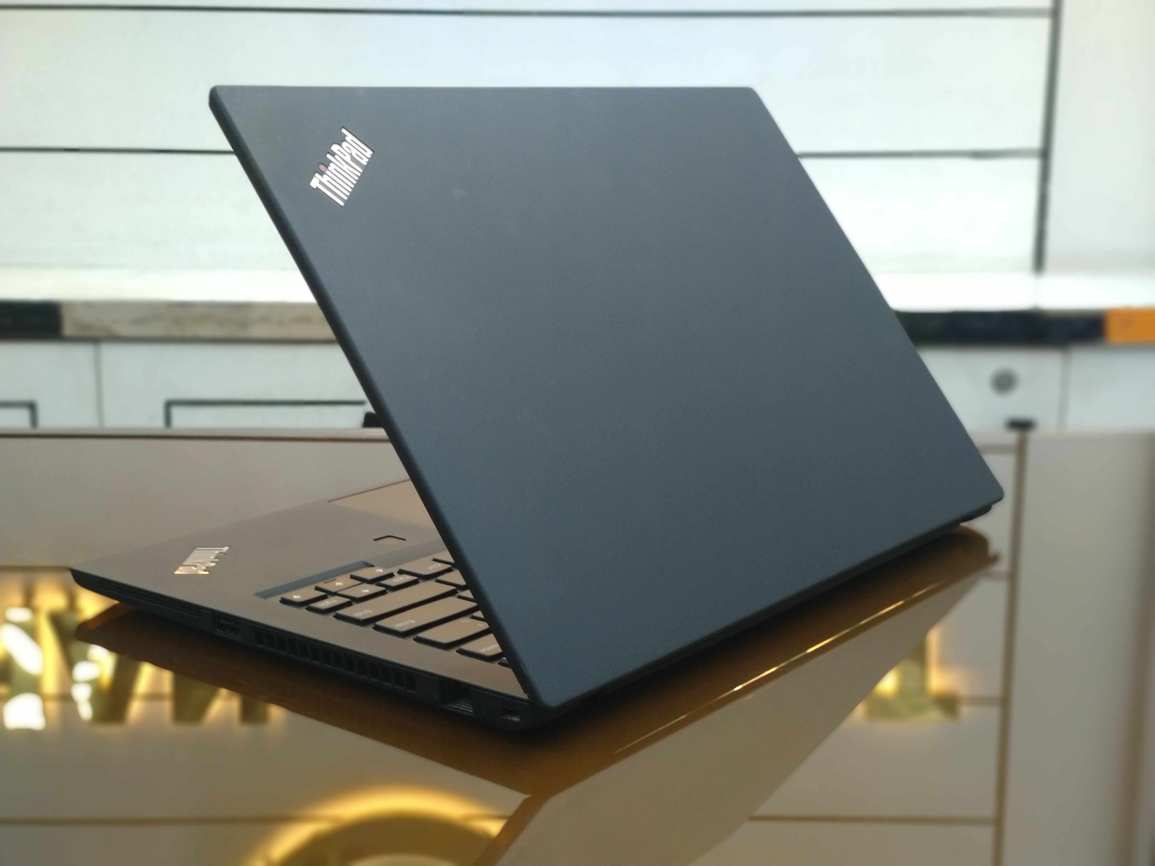 Lenovo Thinkpad T14 - Gen 1 Core i5-10310U 256/16 14" (1920x1080)