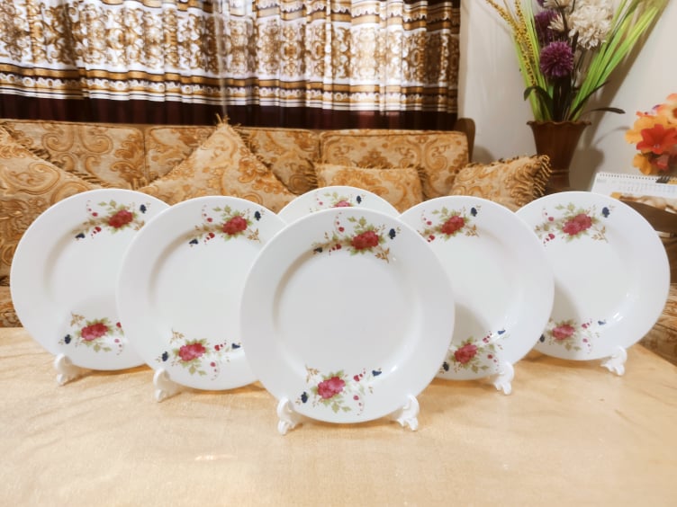 Flat Type Dinner Plate Set Ceramic White With Flower Print 9 Inch - 2 Pcs Set- Versatile And Stylish Plates For Your Everyday Dining Needs. 