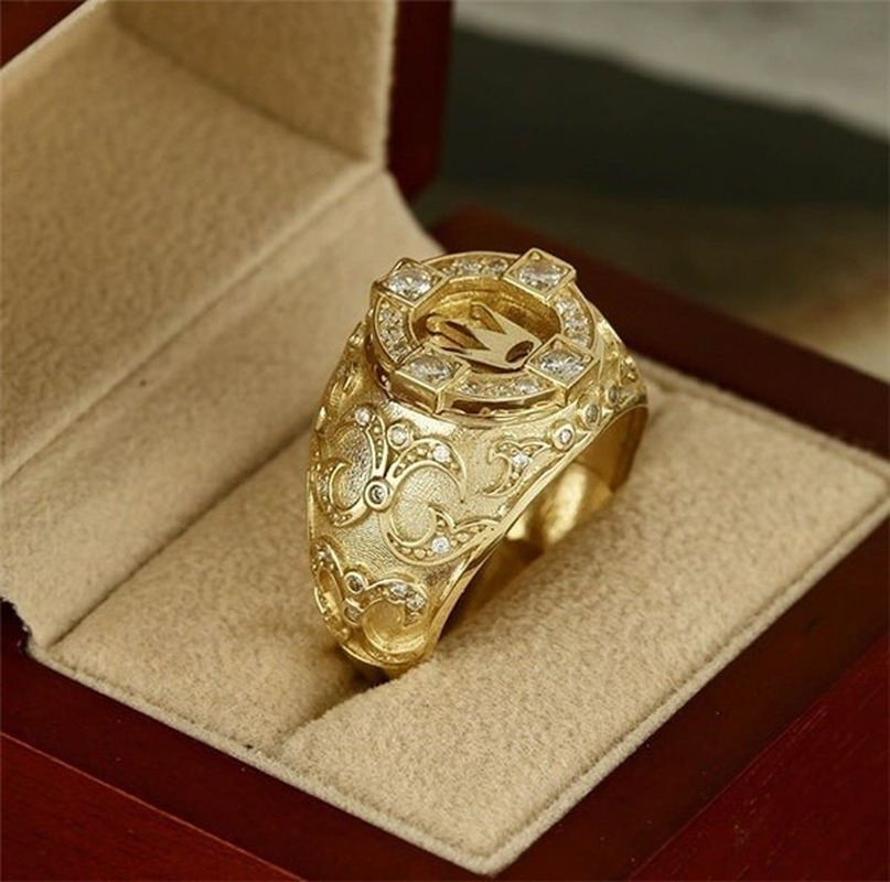 Classic Gold Color Rings for Men Gold Colors Inlaid with White
