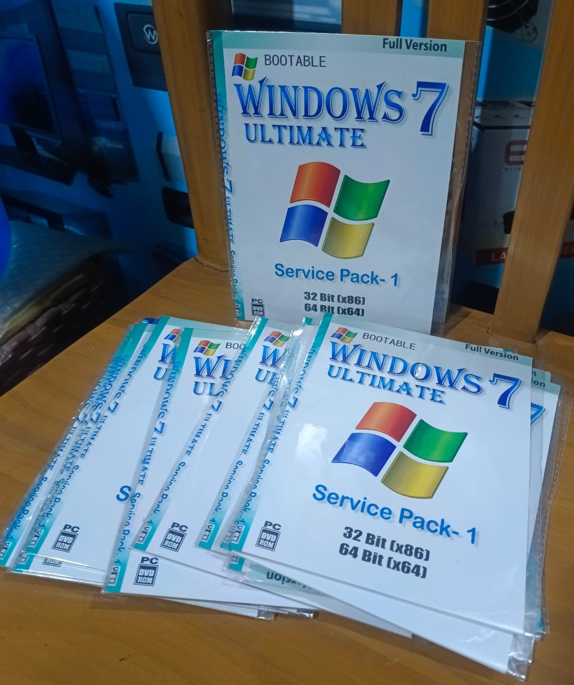 MW W-I-N-D-O-W-S  dvd  Seven  7  Compact disk DVD  all version Available only Win- DVD. 