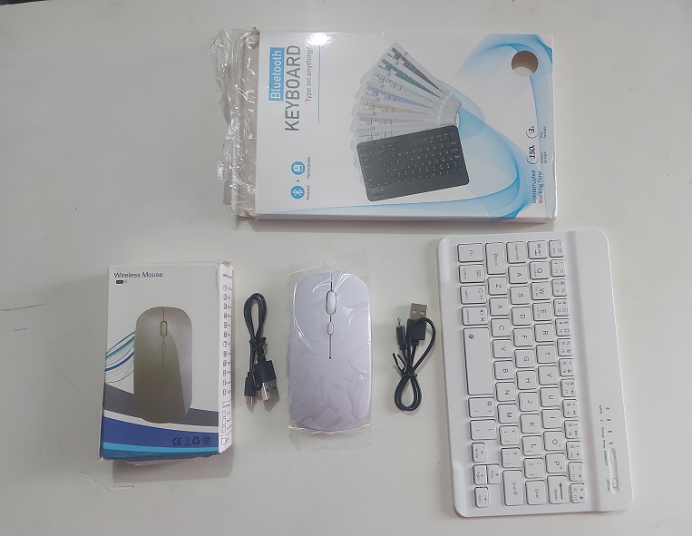 AR230 Mini 7 inch Bluetooth Keyboard And Bluetooth Mouse Combo. 