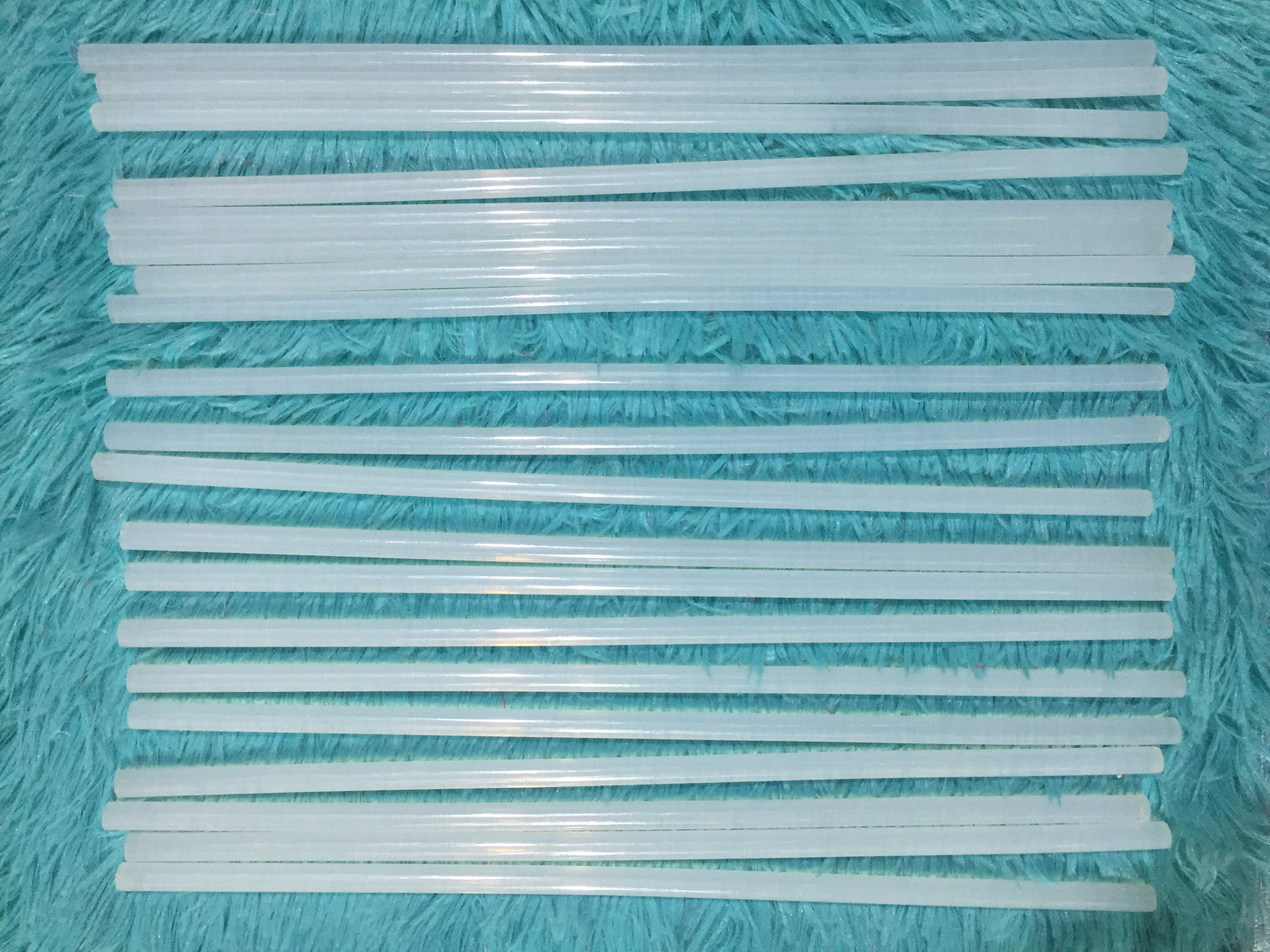 Enchanting - Glue Stick for 20 watt Gun (Thin) 5pcs - Transparent Made in Taiwan - Exceptionally beautiful and finely crafted. 