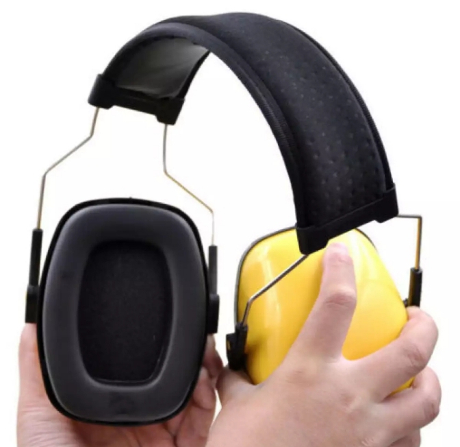 3M Peltor Optime 98 Over the Head Ear muff, Hearing Protection, Ear Protectors, NRR 26 dB, Ideal for heavy equipment operations. 
