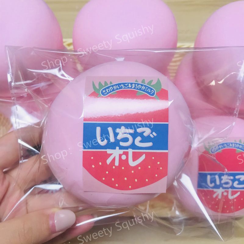 Strawberry Flavor Daifuku Cake Slow Rebound Decompression Vent Toy Mini Squishy Slow Rising. 