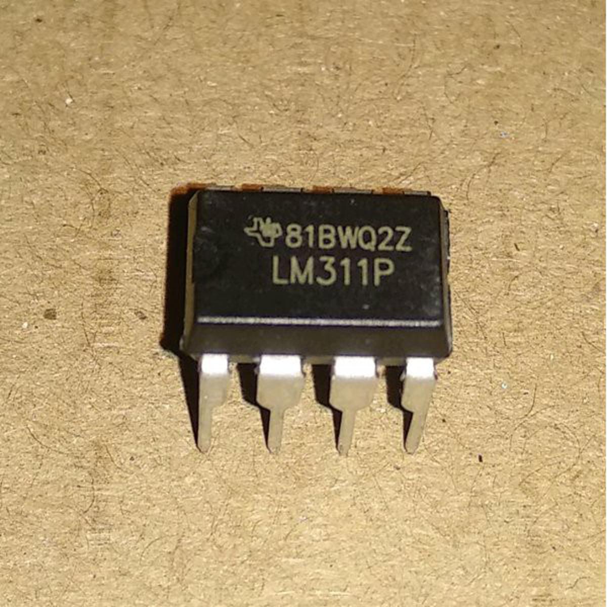 2Pcs- B CLASS LM311 IC LM311 OPAMP LM311 Op-Amp IC DIP-8 8 Pin Leads Dual In Line Package Chip 