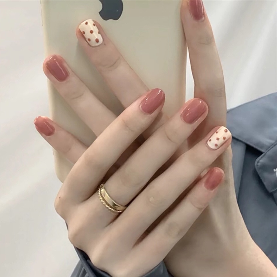 24pcs Short Nails Red Flame Design False Nails Art Full Coverage Removable Waterproof Artificial Press on Nail with Tools. 