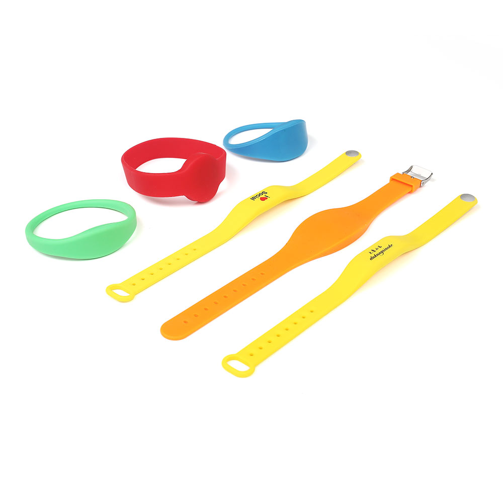 Adjustable Passive RFID Wristband price Silicone RFID Wristband / Bracelet NFC TAG Waterproof Smart RFID Band. 