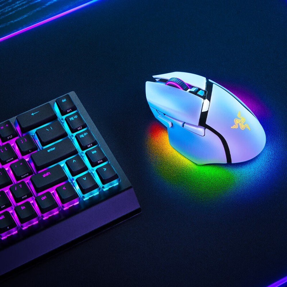 Razer V3 Pro Wireless Mouse RGB Gaming Mouse with 30000DPI Optical Sensor Chroma Hyperspeed Mouse Ergnomic Design 11 Progammable Buttons 90 Million Clicks-white. 