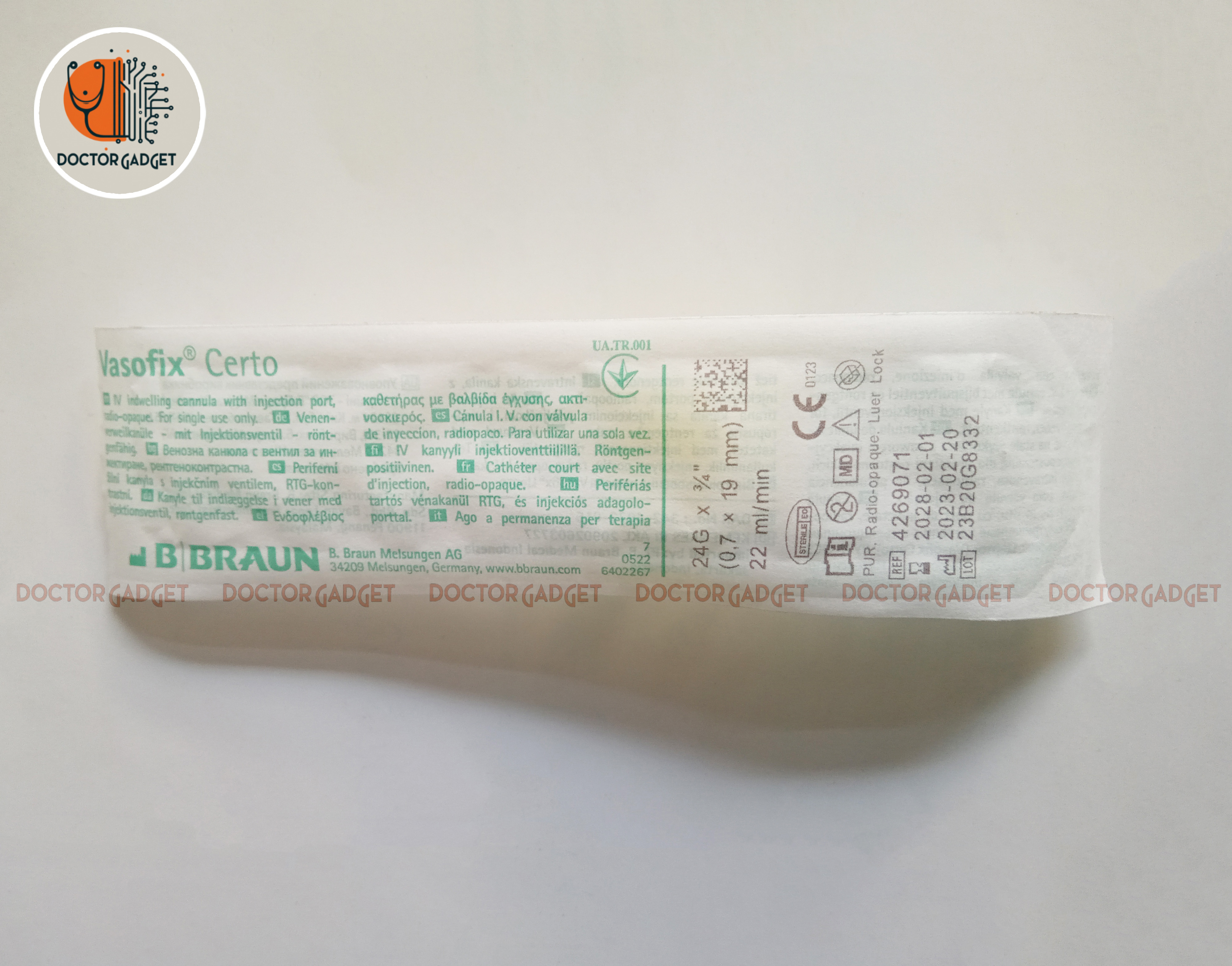 Vasofix Safety 24G Intravenous Catheter with Wings and Port | IV Indwelling Cannula. 