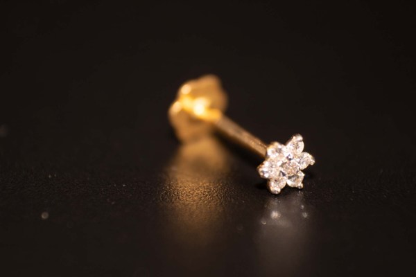 7 stone diamond nose pin