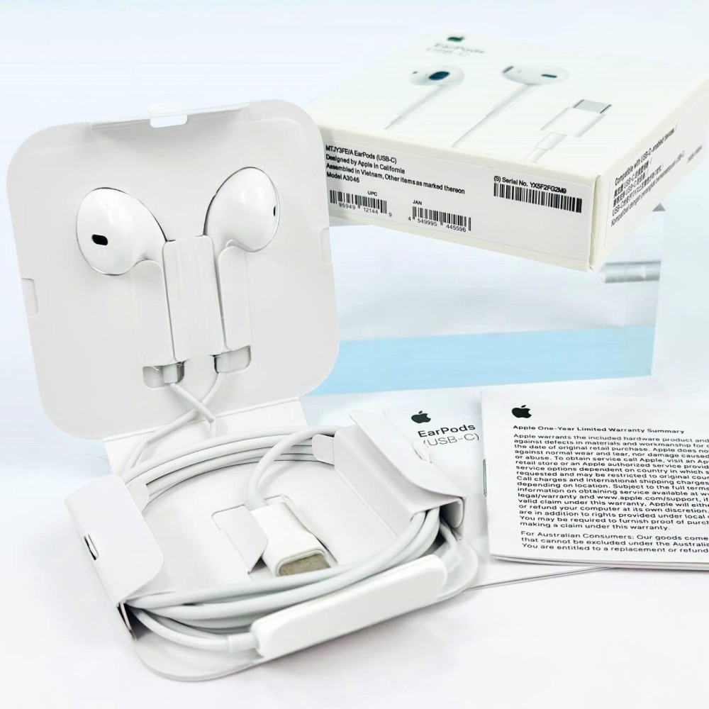 EarPods USB-C Connector For All Type-C Supported Device (MTJY3FE/A). 
