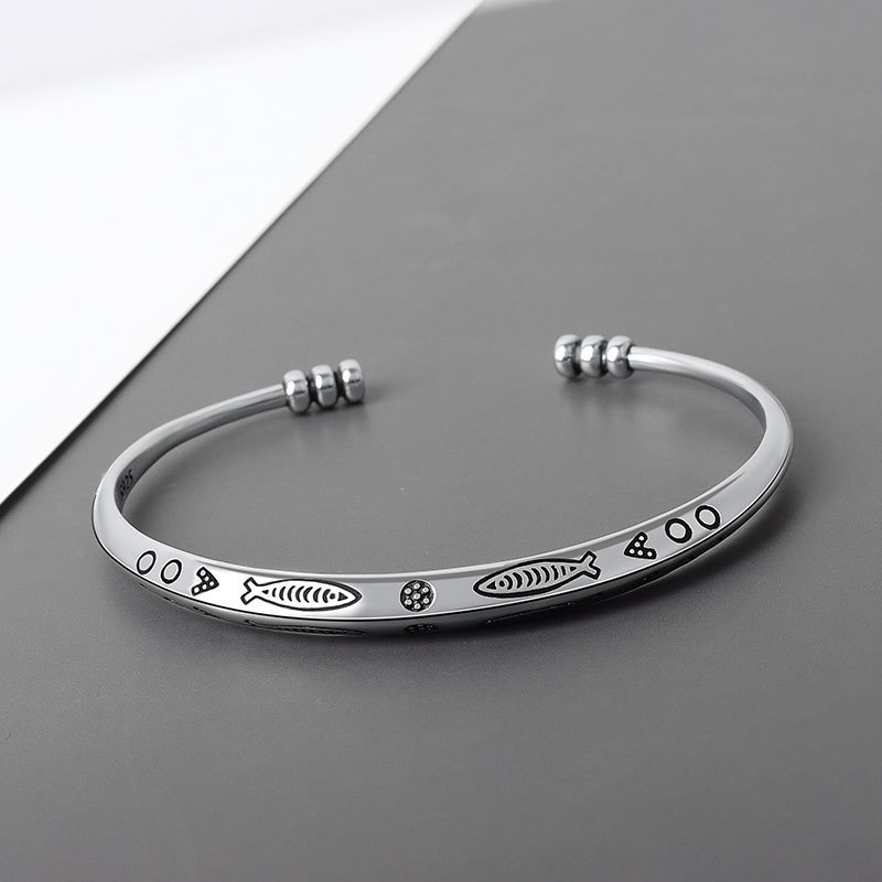 Cross-border Thai silver carved pattern Thai Chiang Mai ethnic style handmade plain silver bracelet retro opening unisex bracelet. 