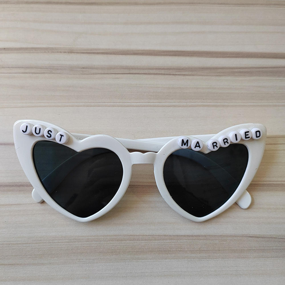 Novelty Wedding Sunglasses Team Bride Fashionable Personalized Bridal Glasses Decorative Themed Groom Sunglasses for Bridal Shower Wedding Party Bachelorette Event Photo Props Bridal Accessory. 