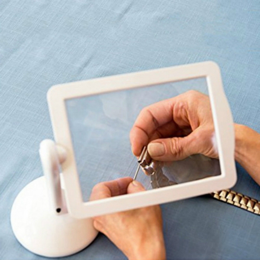 BRIGHTER VIEWER MAGNIFIER LIGHT / HANDS-FREE. 