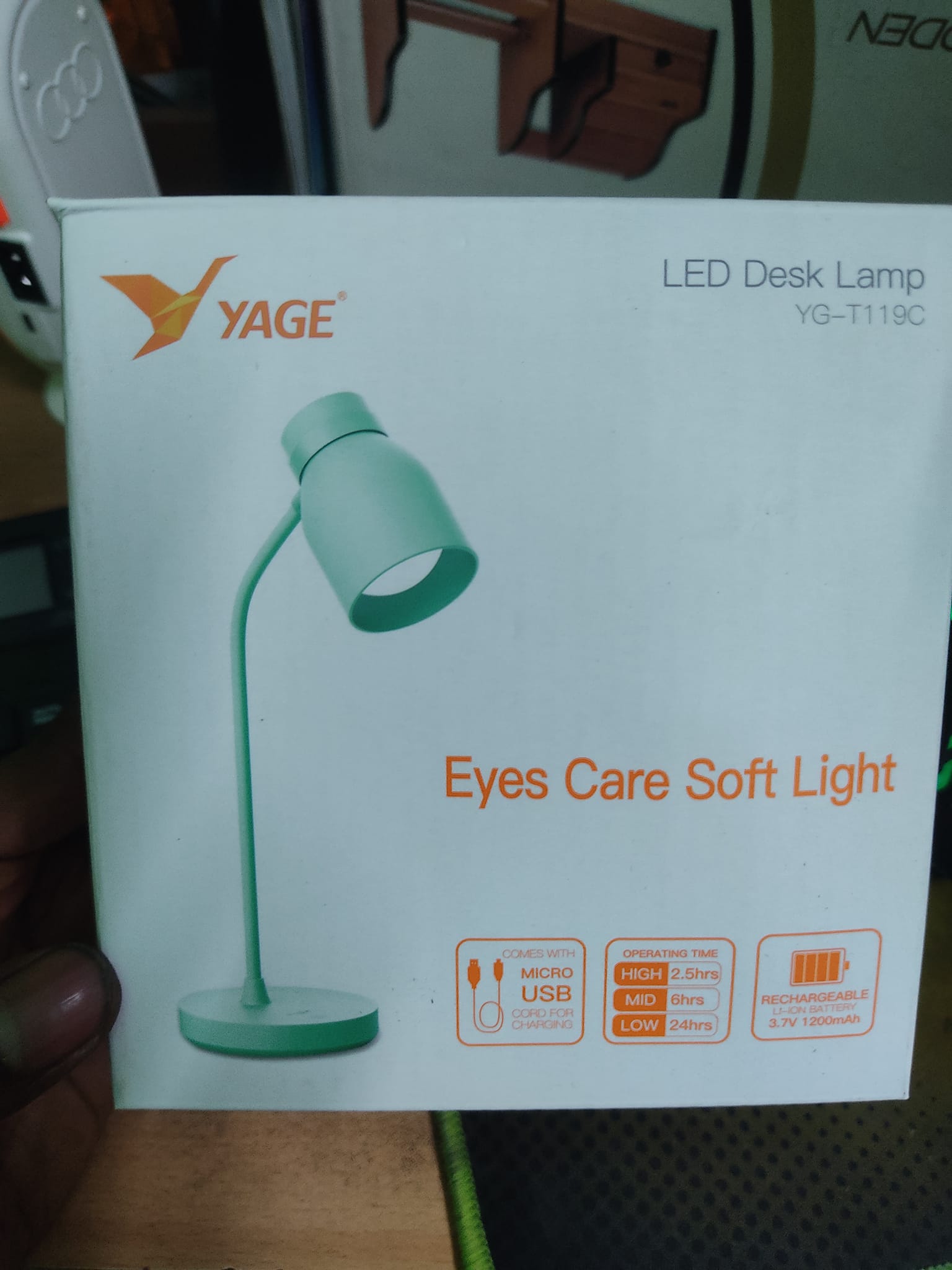 YAGE Desk Lamp Eye Protection Soft Light LED Table Lamp Rechargeable Learning Reading Led Bedroom Lamp YG-T119. 
