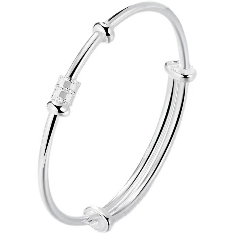 Xiaoman's waist bracelet is silver-plated 999, fashionable and versatile, and the student silver bracelet gives his girlfriend and girlfriend a gift