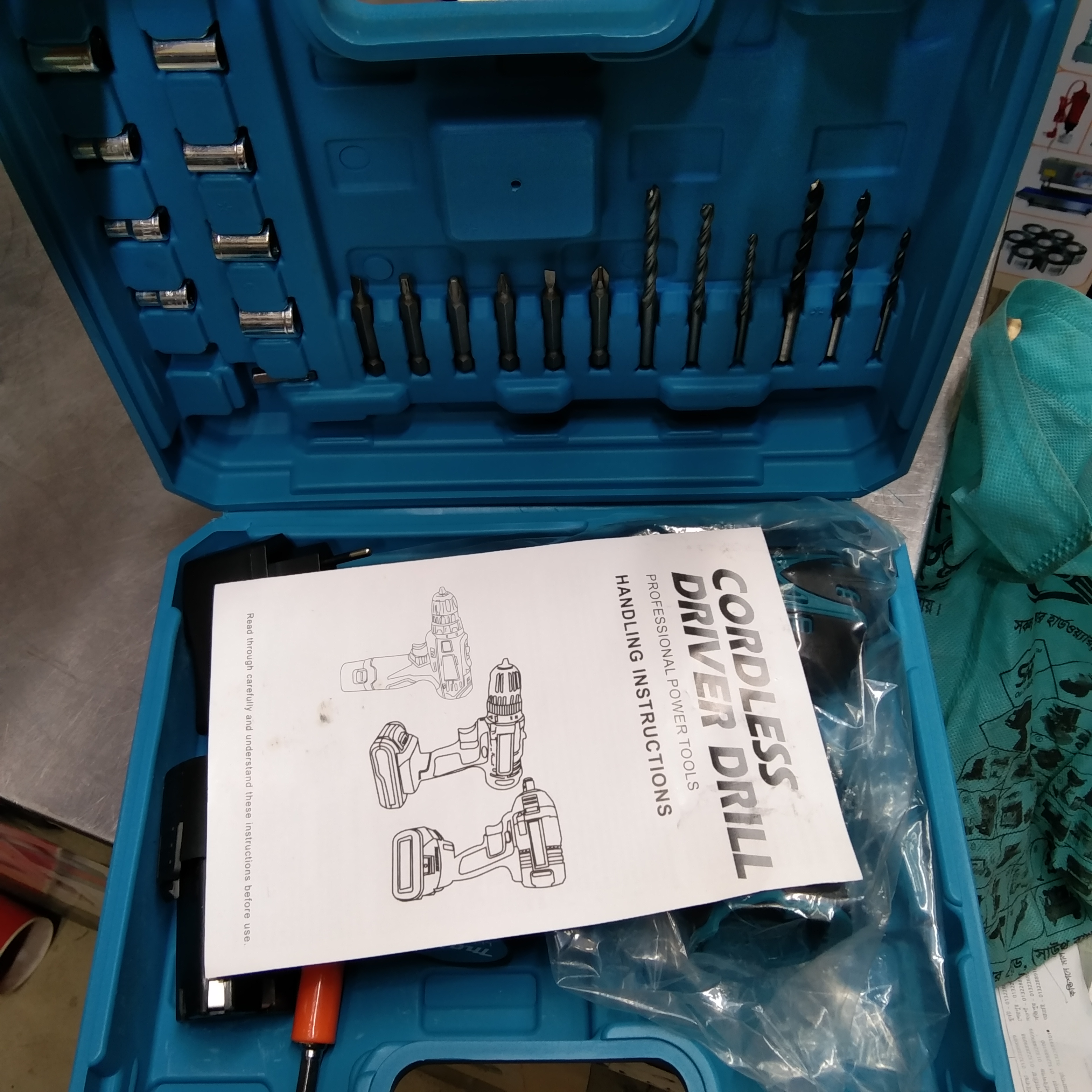 Makita Cordless Drill Machine Set - 25pcs With 12V Double Battery. 