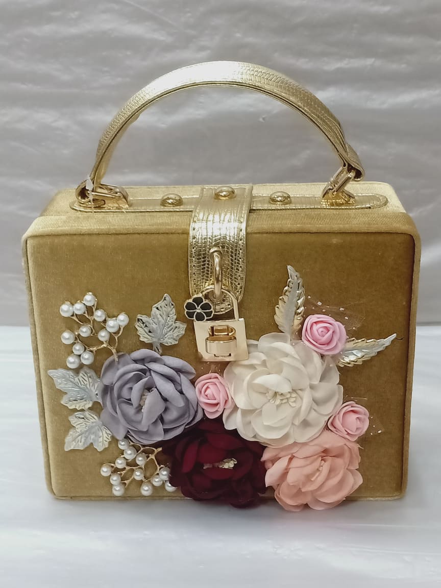 ladies hand purse images with price