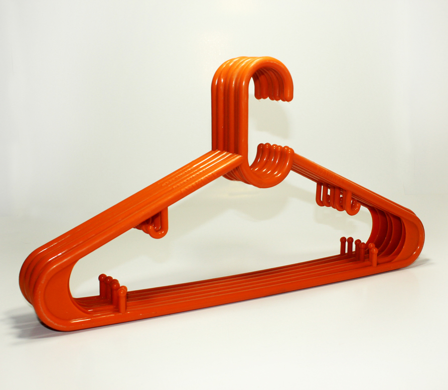 plastic cloth hanger
