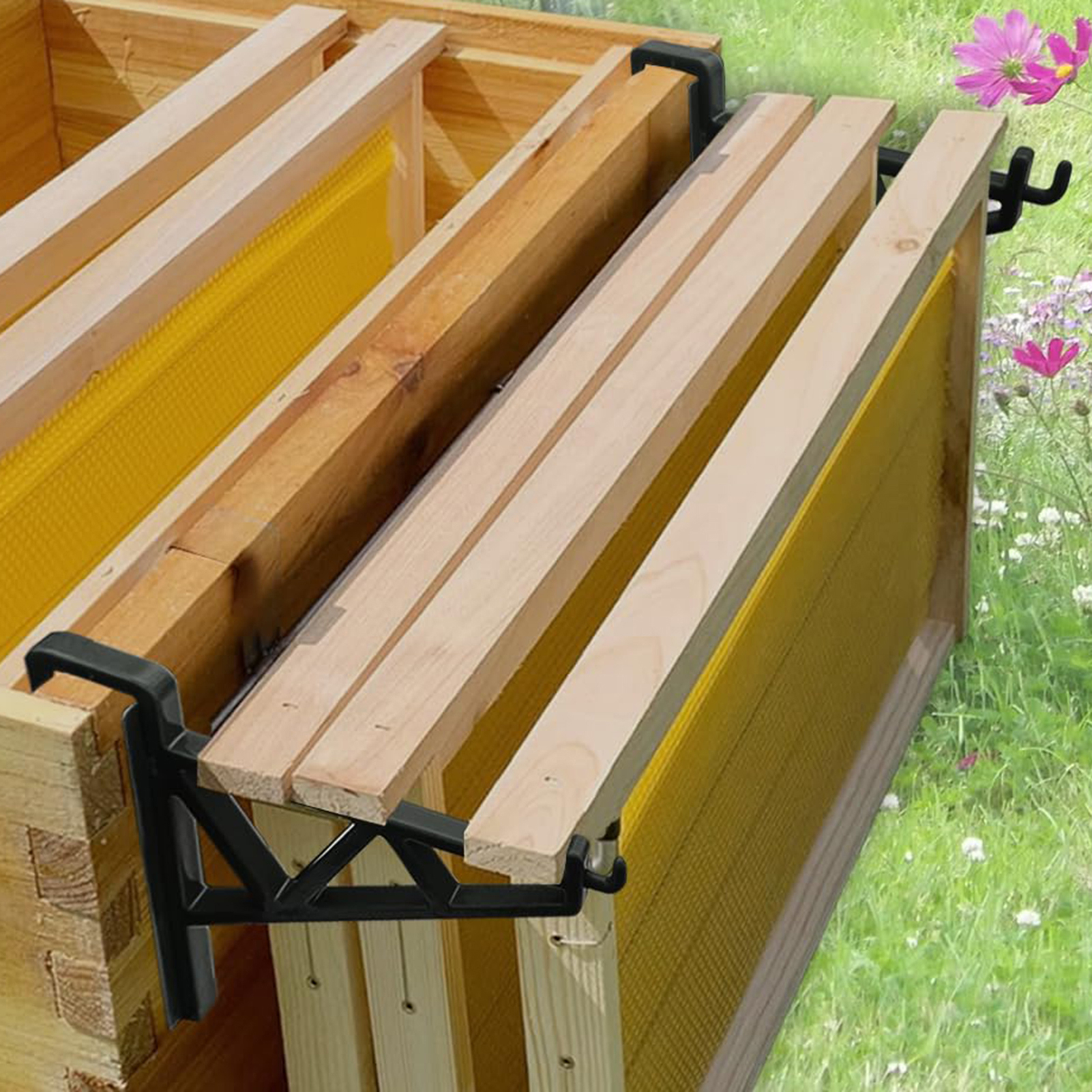 Quasar rle Bee Rk Brket Sturdy Plastic Beehive Frame Holder for Beekeeping Sup rt Rk Essential Apiarist Tool for Hive Maintenance Lightweight Bee Rk. 