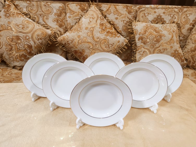 White With Golden Line Half Plate Set 7 Inch 6 Pcs Set. Porcelain Deep Cook Plate Set 7 Inch , Ceramic Sauce Plate , Cake Plate Or Salad Plate Set.. 