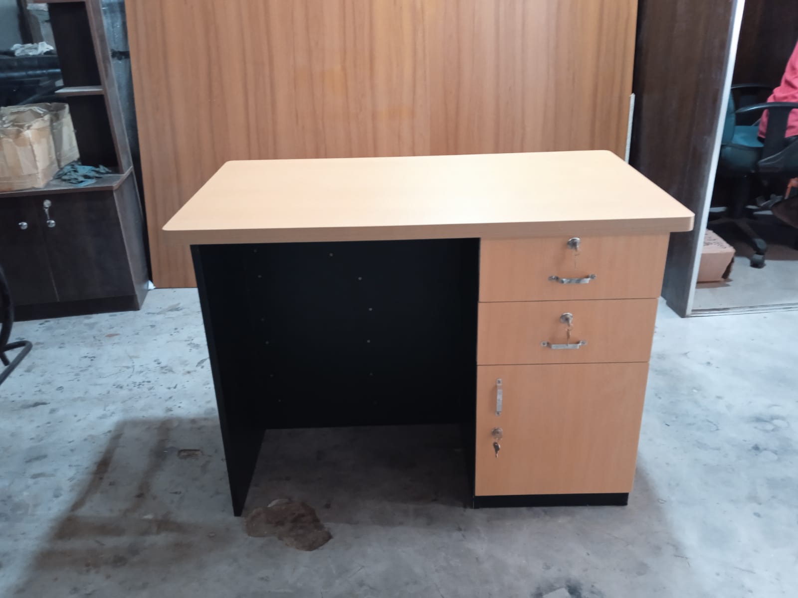 Office Table  -  Size . -L-36+W-24+H-30 Inch .Best quality particle Board imported from Malaysia. 