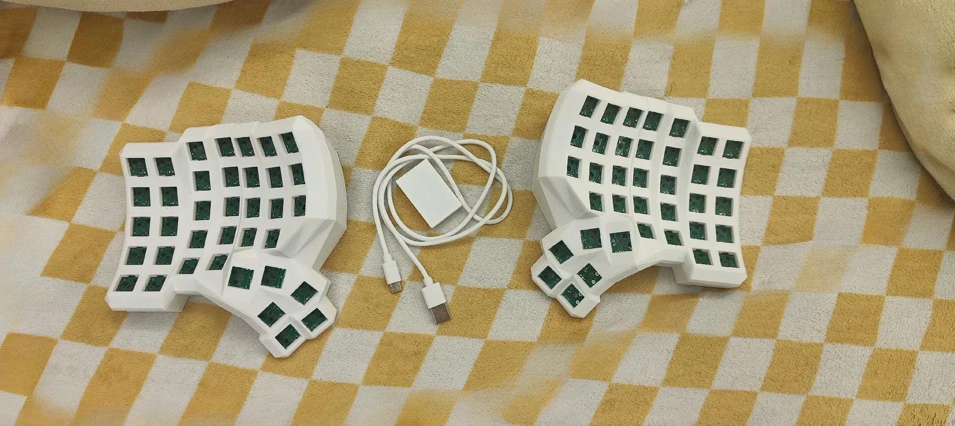 Dactyl Manuform Split Keyboard Kit Custom 4x6/5x6/6x7 2.4g Dongle Wireless Single-mode Hot Swap Split Mechanical Keyboard Kit. 