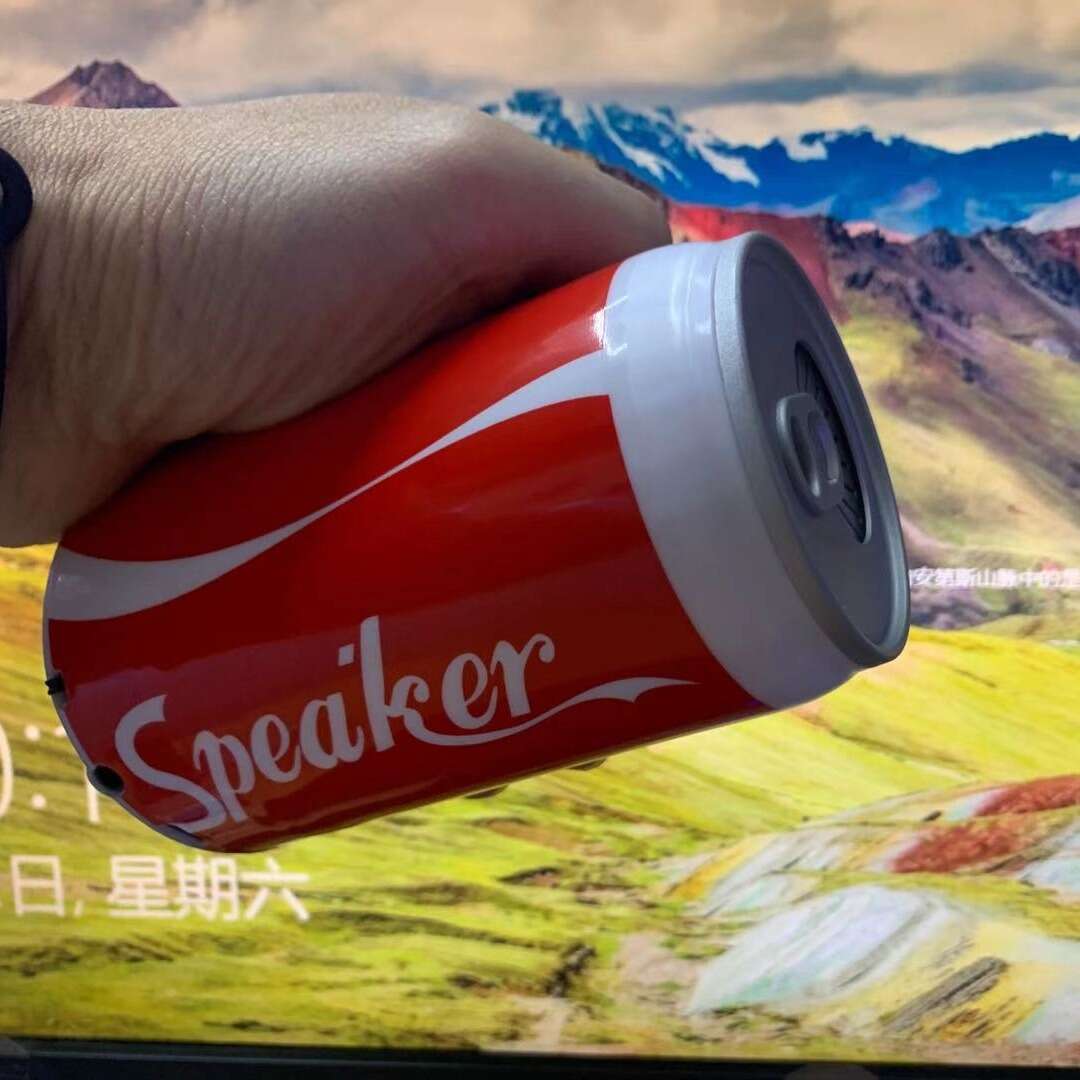New wireless Bluetooth speaker Pepsi can Sprite mini portable subwoofer card insertion sound phone. 