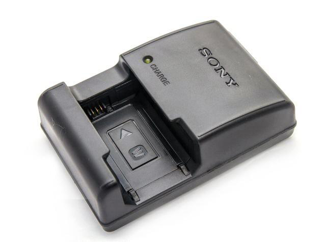 Sony NP-FW50 Charger for Sony Alpha a6500 a5100 A7R II a6300 ILCE-6000L ILCE-6300 NEX-5 A7 a6000 A7sii a3000 A7 II ILCE-6500 NEX-7 DSC-RX10 III NEX-6. 
