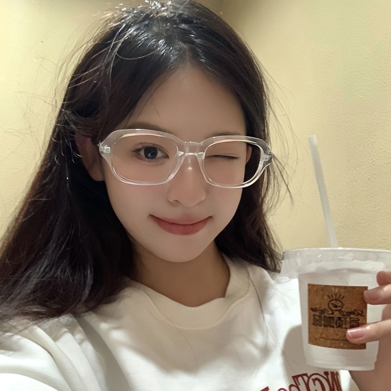 Japanese oval small face transparent glasses for women trendy y2k without makeup artifact can be equipped with prescription myopia glasses and anti-blue light frames. 