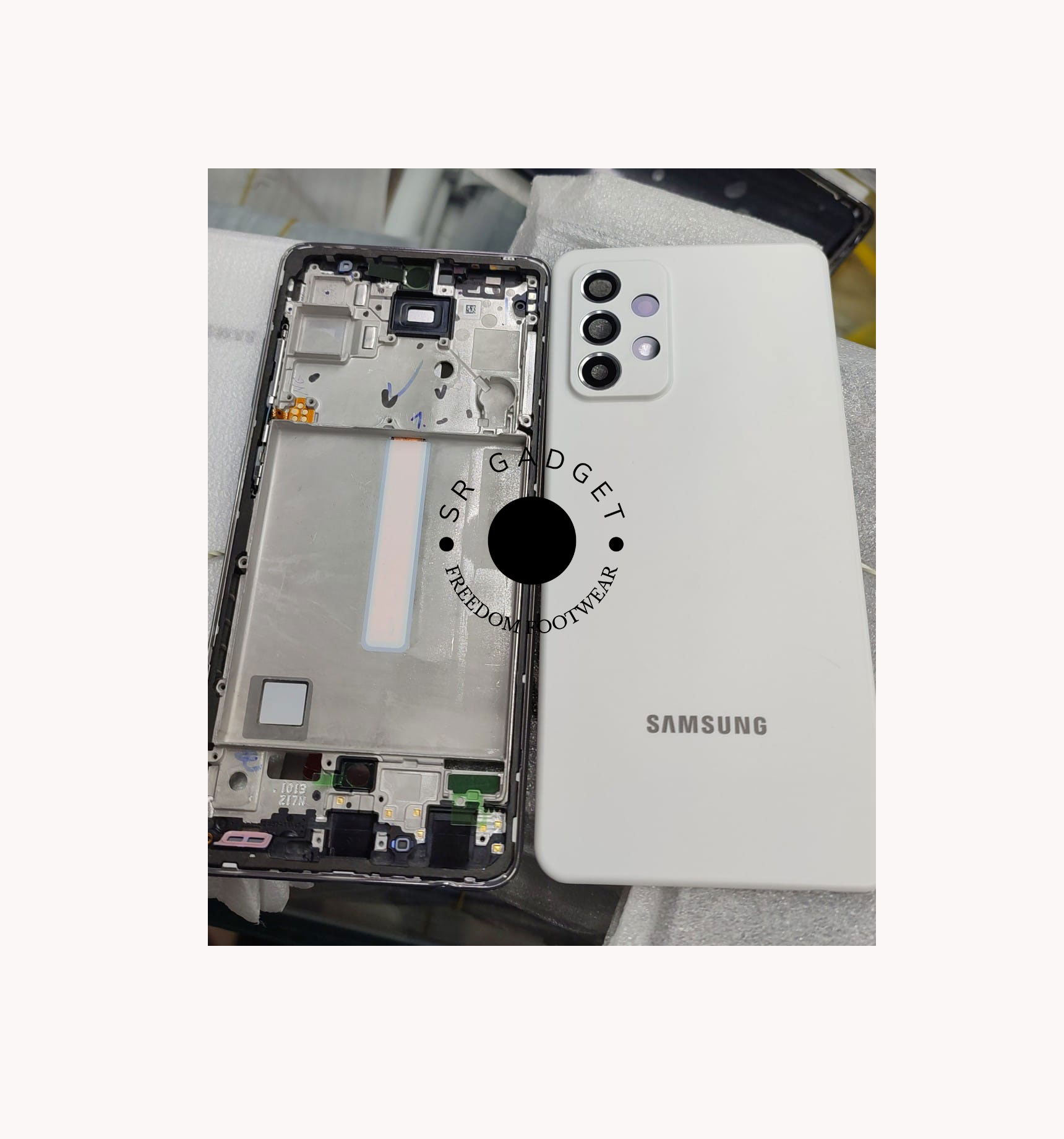 Replacement Full Body Housing for Samsung Galaxy A52 With Camera Lens. 