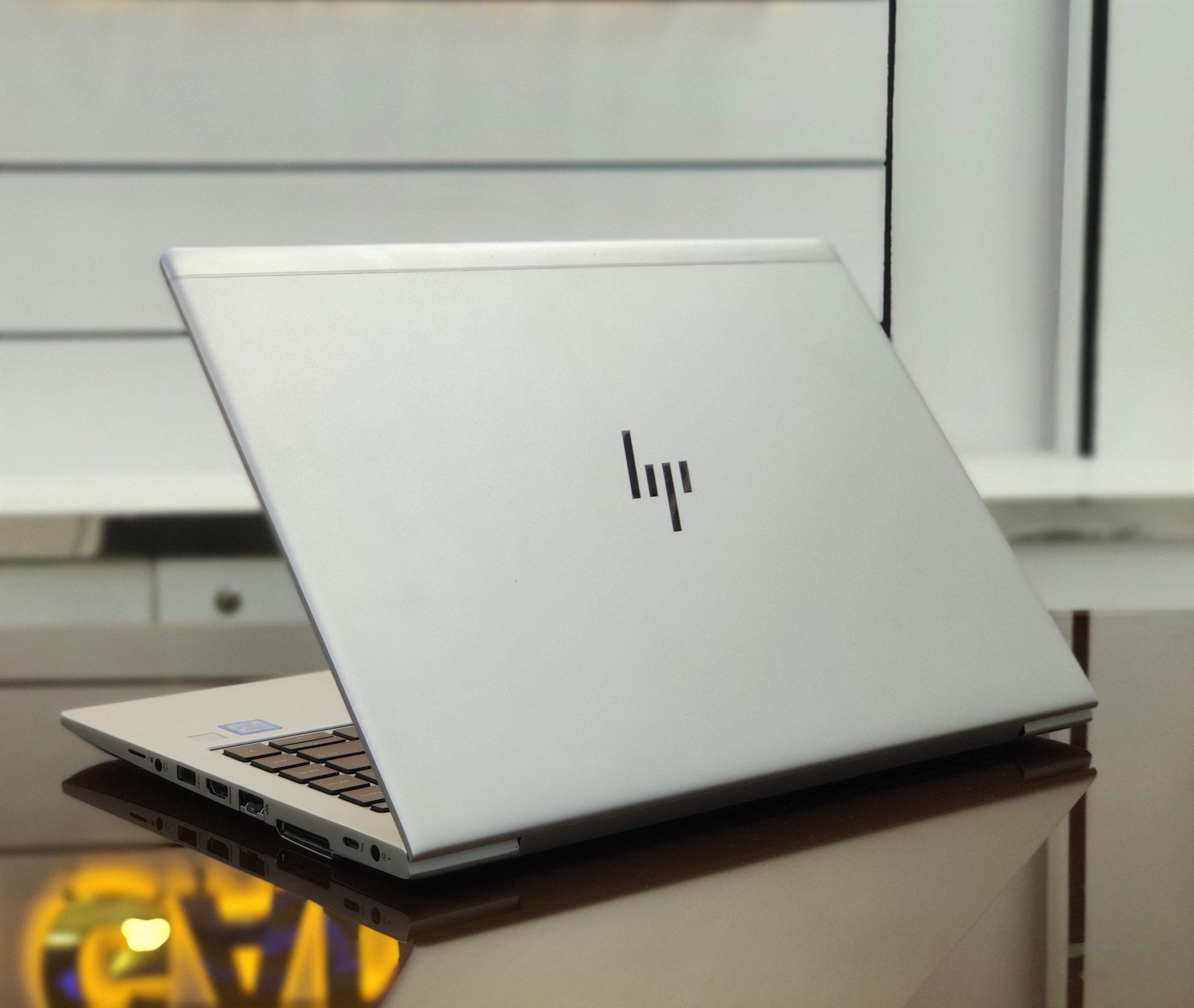 HP EliteBook 840 G5 Core i5-8350U 256/8 14" (1920x1080)