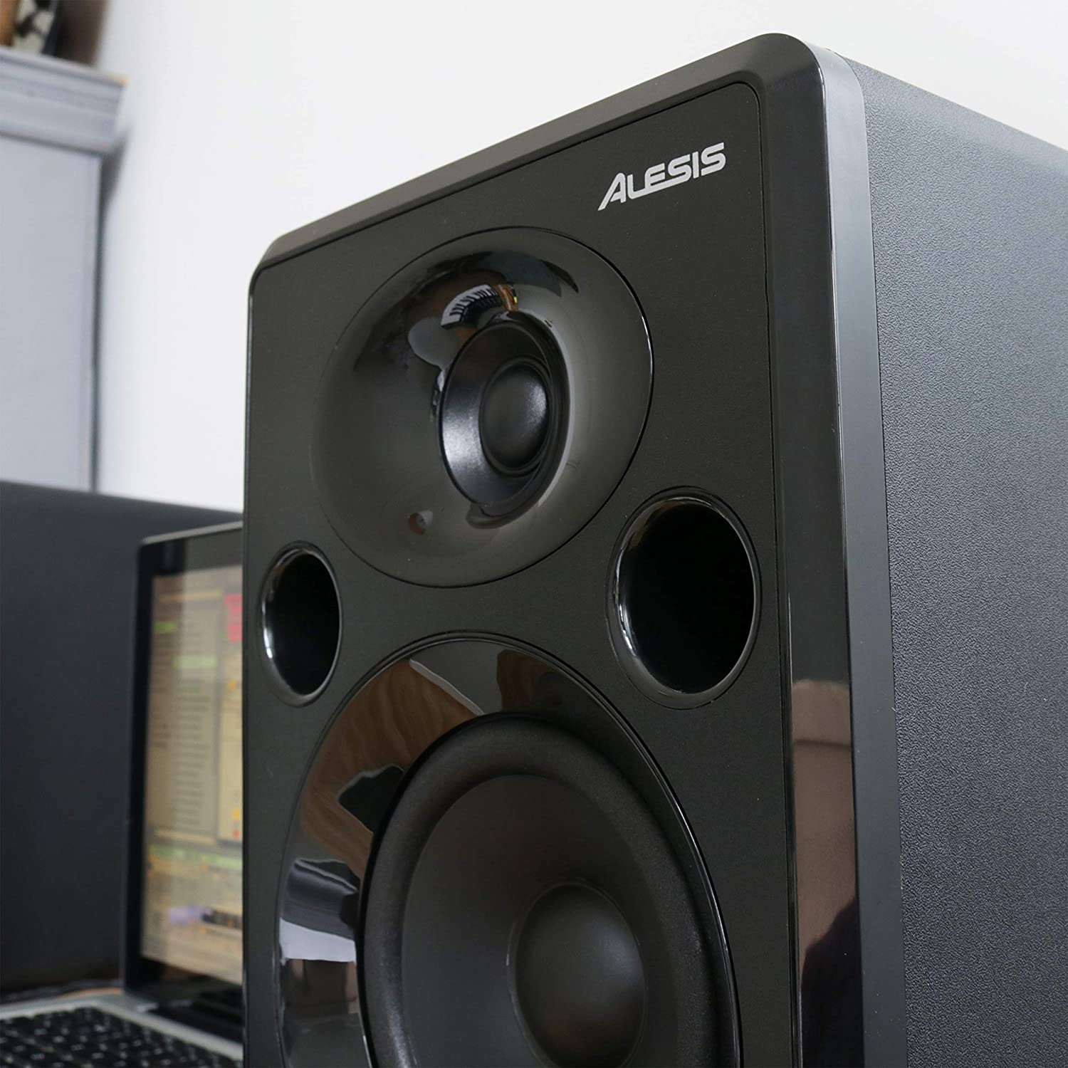 Alesis Elevate 5 MKII  Powered Desktop Studio Speakers for Home Studios/Video-Editing/Gaming and Mobile Devices. 