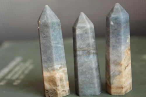 【happy one】celestite crystal wand healing. 