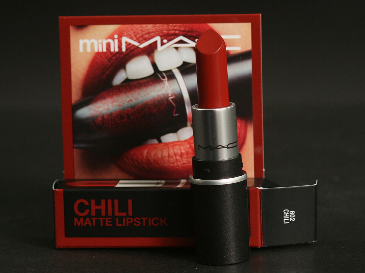 Mini Mac Matte Lipstick Chili. 